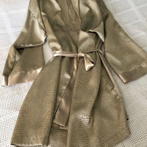 Nightgown and robe set ready to give or keep!